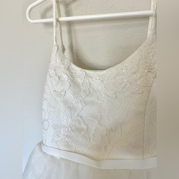 David's Bridal Off White Layered Flower Girl Wedding Dress - Picture 3 of 5